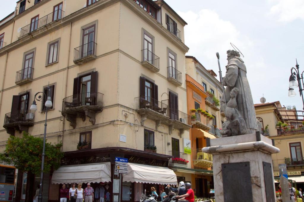 Piazza Tasso Relais Couette-café 2*